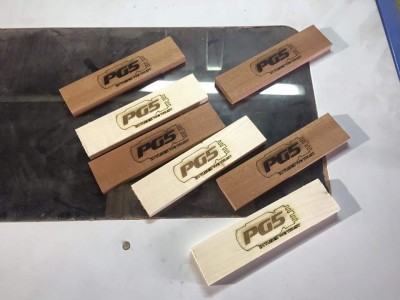 FB_IMG_1441995632099.jpg (53.05 Kio) Vu 7756 fois Flancs boîtier half rack