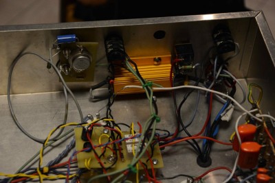 résistance de protection.JPG (115.38 Kio) Vu 24623 fois oui la résistance de protection est overkill :biggrin: