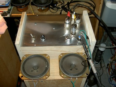 Test Ampli OTL - 2 HP's 16 Ohms 5 W.JPG